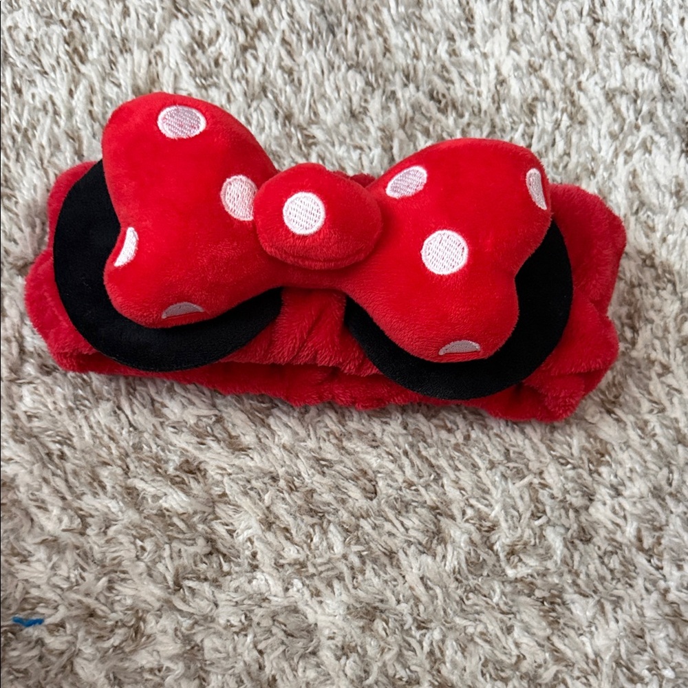 CRÈME shop Disney Minnie
Mouse Headband